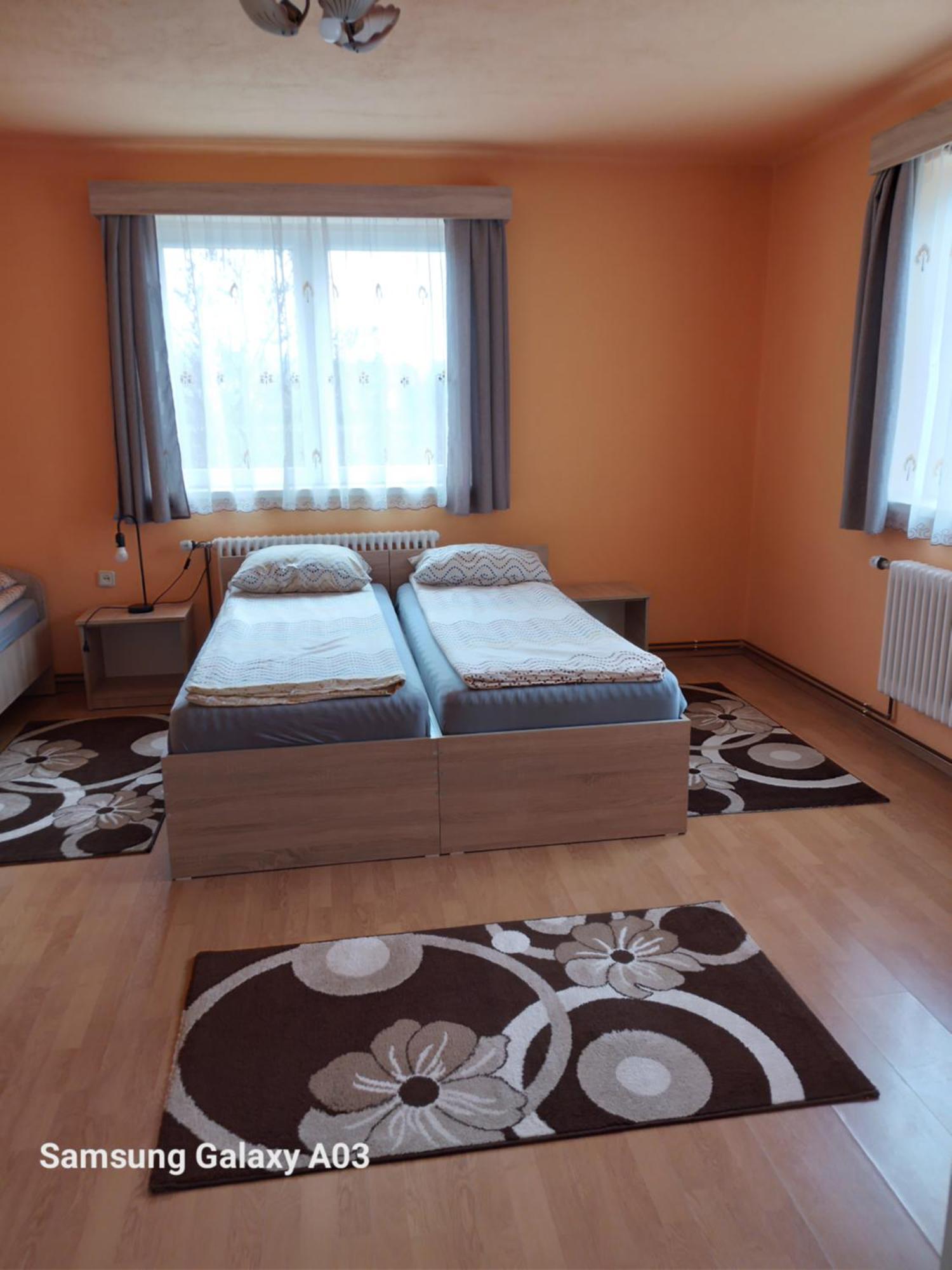 Отель Timi Kulcsoshaz Lazarea Экстерьер фото